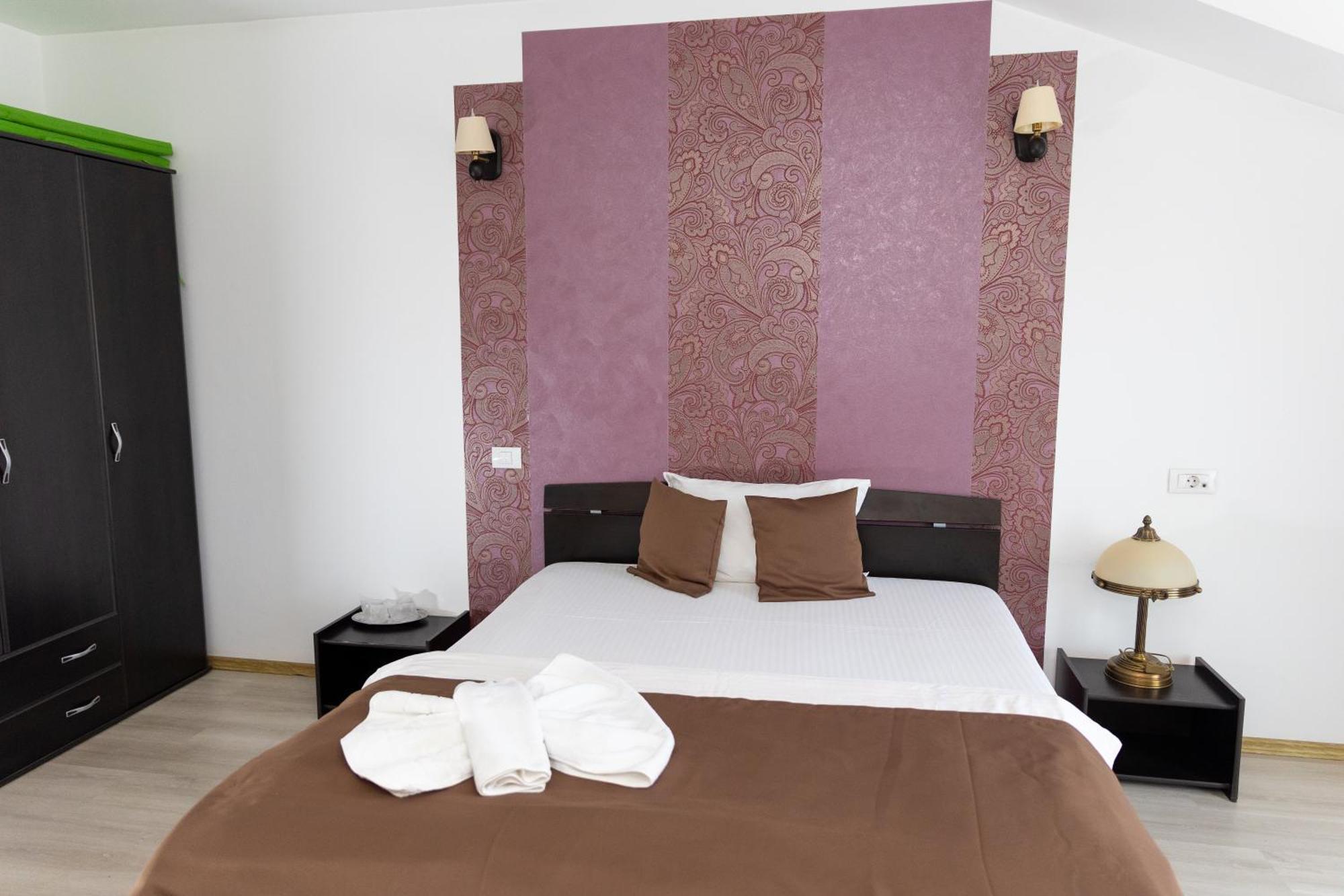 Hotel Rodiv Găeşti المظهر الخارجي الصورة