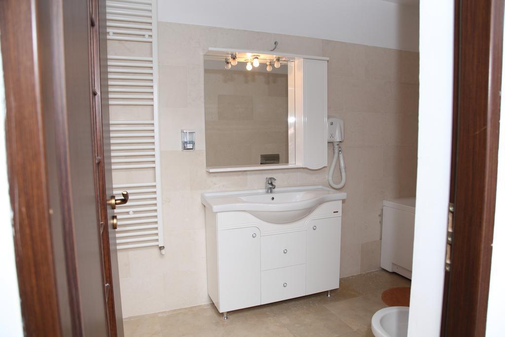 Hotel Rodiv Găeşti المظهر الخارجي الصورة