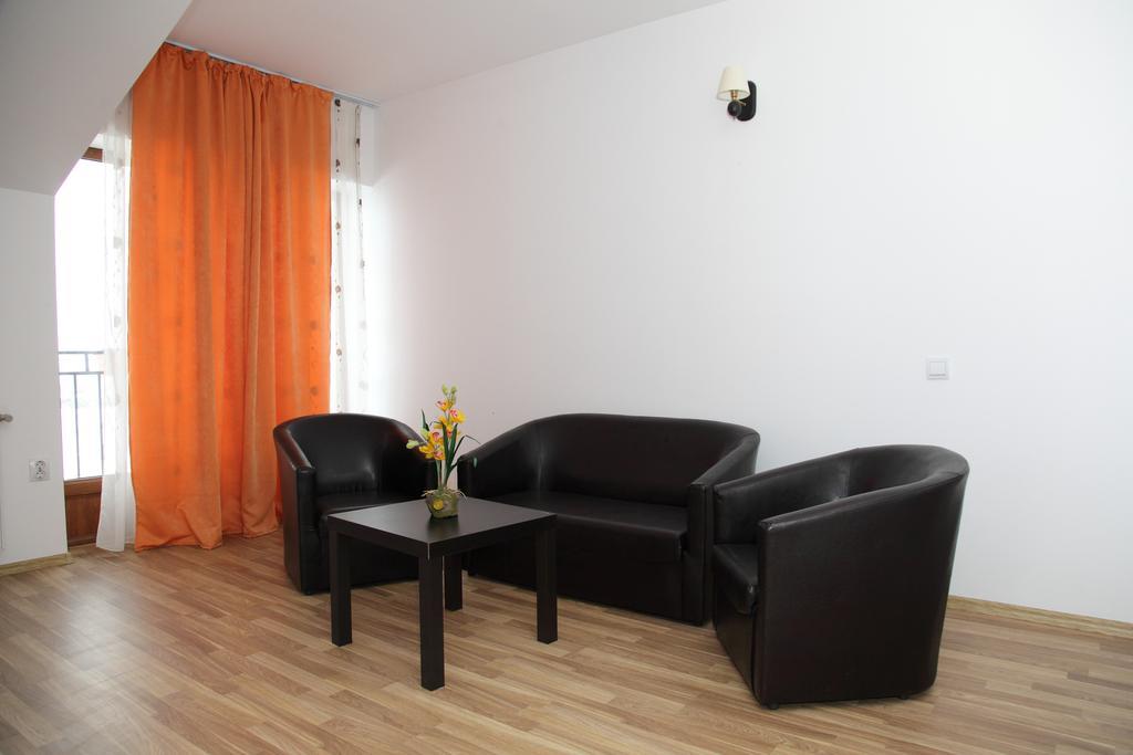 Hotel Rodiv Găeşti المظهر الخارجي الصورة